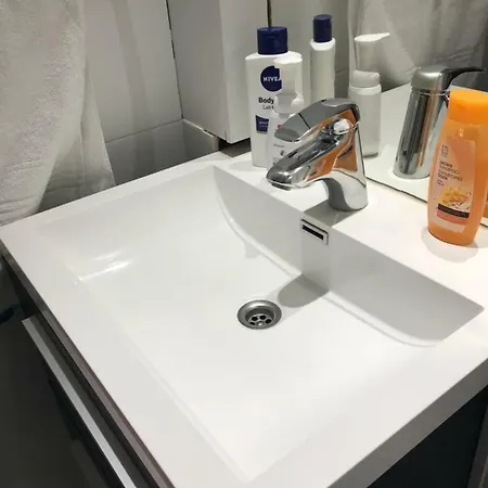 Vida Real Estate Theodor شقة